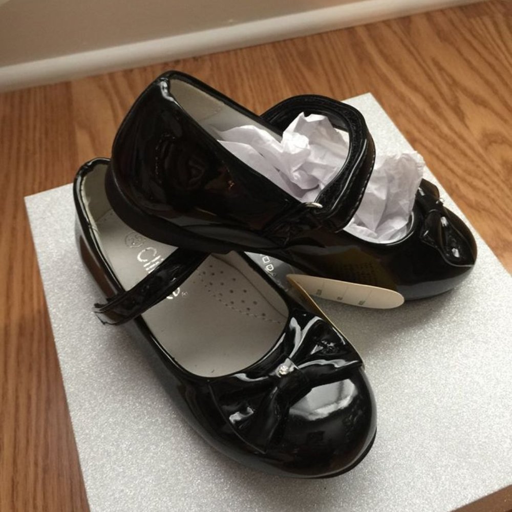 Brand New Black shoes Size 8/9
